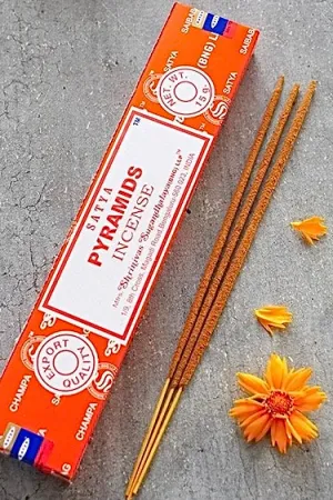 PYRAMIDS INCENSE x 3